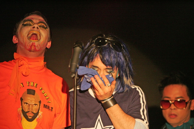 fausto-inhales.jpg