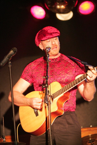 scottfree-singing.jpg