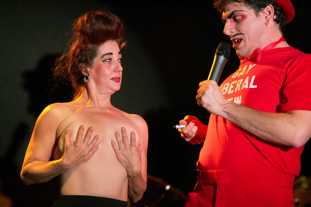 joan-ravenp-naked.jpg